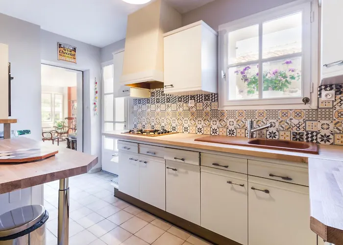 Maison De Pecheurs Avec Terrasse En Bord De Loire, Wifi, Velos Et Equipe Bebe - Fr-1-306-1177